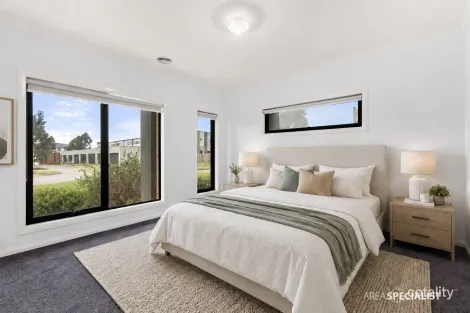 Property photo of 91 Bensonhurst Parade Point Cook VIC 3030
