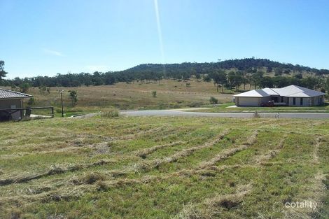 11 Egret Ct, Meringandan West, QLD 4352