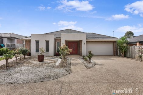 Property photo of 10 Maplewood Court Cranbourne North VIC 3977