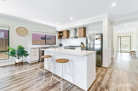 Property photo of 32 Noah Road Clyde North VIC 3978