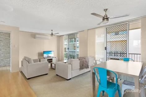 10/4 Marine Pde, Southport, QLD 4215