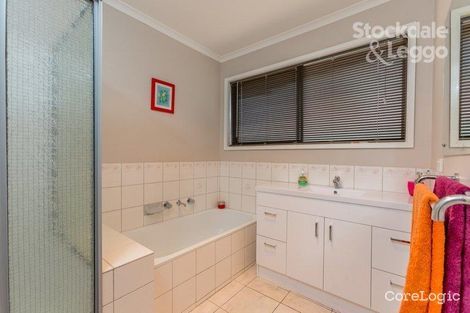 Property photo of 6 Billy Hughes Court West Wodonga VIC 3690