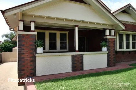 11 Edmondson St, Turvey Park, NSW 2650