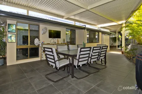 Property photo of 10 Berri Place Helensvale QLD 4212