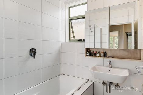 Property photo of 6/11 Oshaughnessy Street Kew VIC 3101