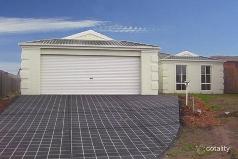 Property photo of 2 Cory Place Berwick VIC 3806