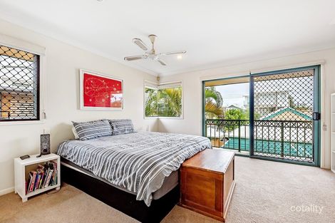 2/8 Hilda St, Mermaid Beach, QLD 4218