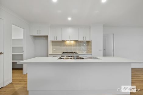 Property photo of 11 Tweed Way West Wodonga VIC 3690