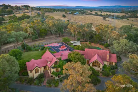 10 Menzies Rd, Kangaroo Ground, VIC 3097