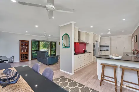 Property photo of 42 Hadrian Avenue Mooroobool QLD 4870