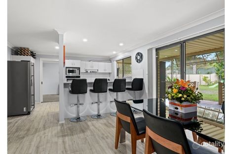 Property photo of 70 Riveroak Drive Mardi NSW 2259