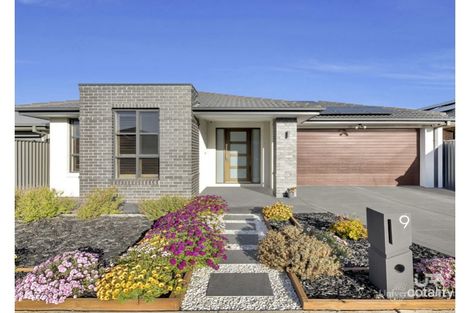 Property photo of 9 Terrain Street Greenvale VIC 3059