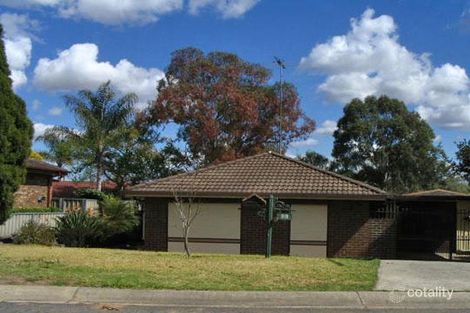 Property photo of 28 Amazon Place St Clair NSW 2759