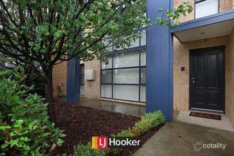 Property photo of 363 Anthony Rolfe Avenue Gungahlin ACT 2912