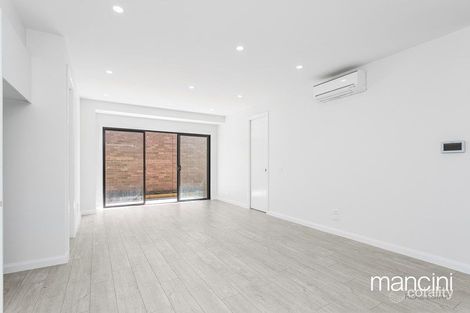 Property photo of 2/21 Huxtable Avenue Altona North VIC 3025