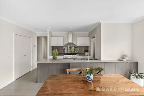 Property photo of 2 Sutherland Court Tarneit VIC 3029