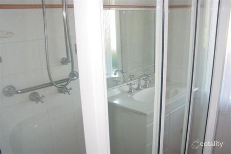 Property photo of 6 Kathleen White Crescent Killarney Vale NSW 2261