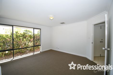 Property photo of 4 Alondro Way Meadow Springs WA 6210