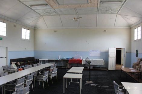 5 Hinckley St, Kellerberrin, WA 6410