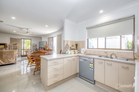 2/6 Carl Ct, Banksia Beach, QLD 4507