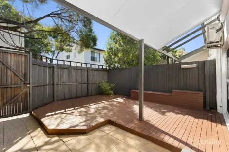 Property photo of 2/35 Clyde Road Herston QLD 4006