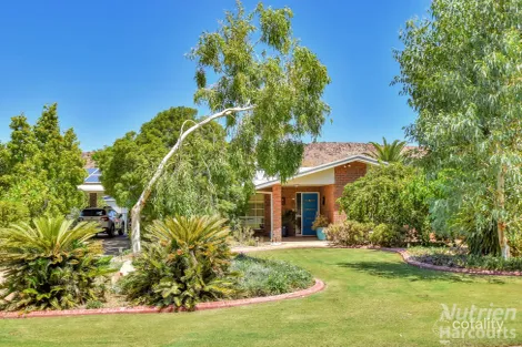 Property photo of 11 Chapman Court Araluen NT 0870