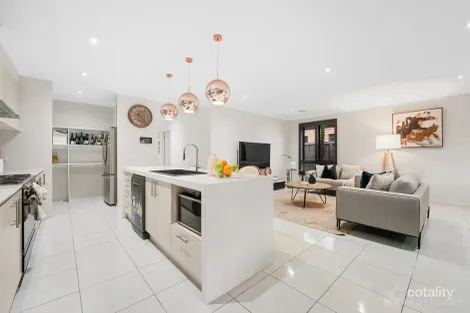 Property photo of 15 Ascot Place Keysborough VIC 3173