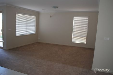 Property photo of 39 Tanami Street Point Cook VIC 3030
