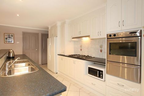 Property photo of 5 Windsor Drive Beaconsfield VIC 3807