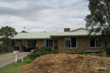 37 Alamein Dr, Emerald, QLD 4720