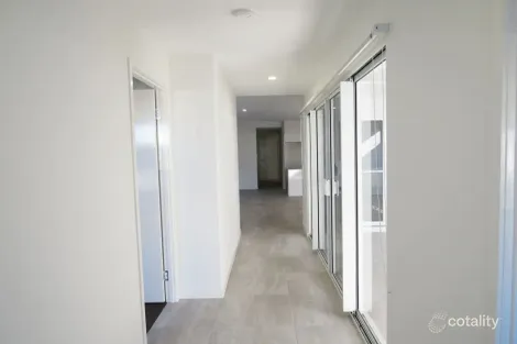 Property photo of 8 Macintyre Crescent Pelican Waters QLD 4551