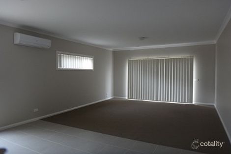 Property photo of 36 Barleygrass Crescent Brookfield VIC 3338