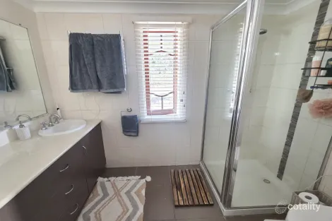 Property photo of 27 Bassel Road Stanthorpe QLD 4380