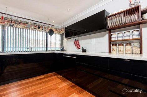 Property photo of 7 Herschell Way Coogee WA 6166