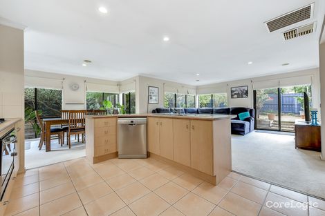 Property photo of 4 Pendulum Place Berwick VIC 3806