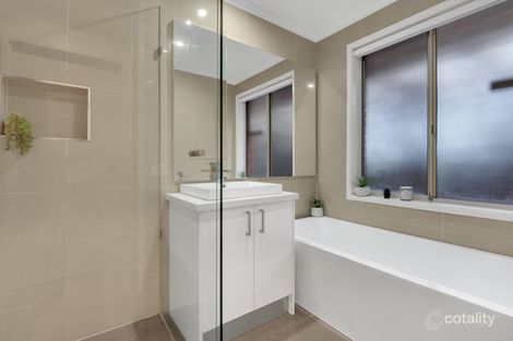 Property photo of 3 Ottery Court Craigieburn VIC 3064