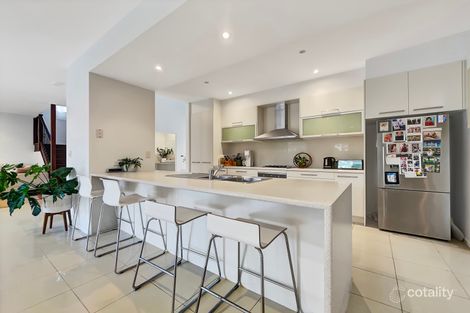 Property photo of 17 Lakedrive Crescent Marcoola QLD 4564