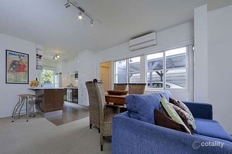 Property photo of 11 Marlee Place Narrabundah ACT 2604