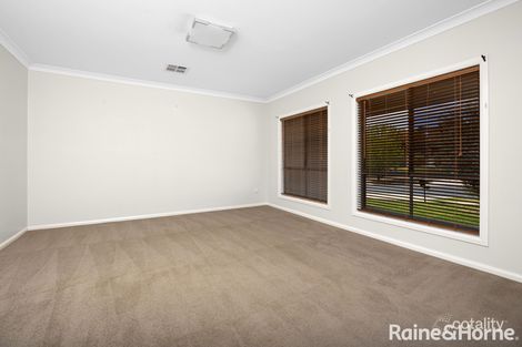 Property photo of 20 Brownlow Drive Bourkelands NSW 2650