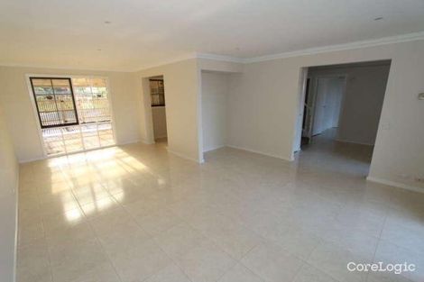 Property photo of 3 Heatherglade Place Melton West VIC 3337