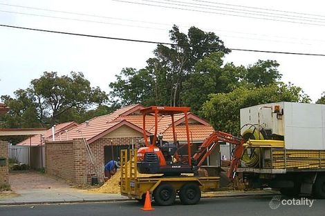 215 Huntriss Rd, Doubleview, WA 6018