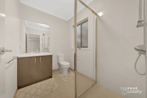 Property photo of 52 Spectacle Crescent Point Cook VIC 3030