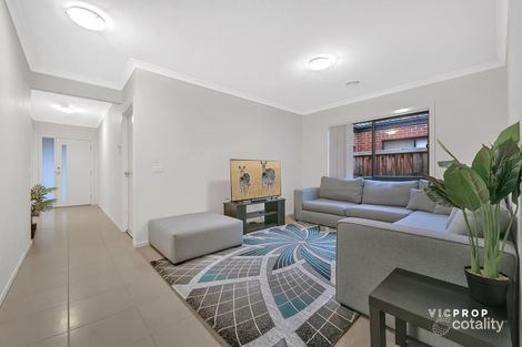 Property photo of 52 Spectacle Crescent Point Cook VIC 3030