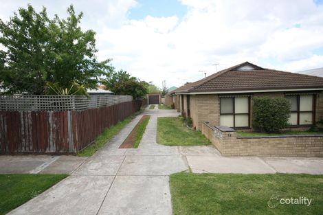 2/14 Airey Ave, Manifold Heights, VIC 3218