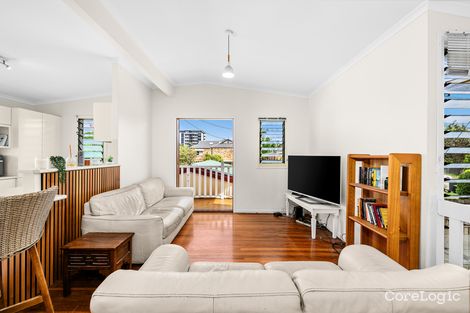 Property photo of 17 Twenty Sixth Avenue Palm Beach QLD 4221