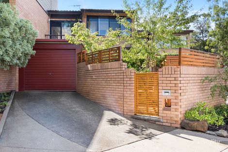 Property photo of 3 Mackaness Place Garran ACT 2605