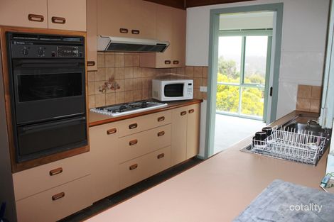 Property photo of 3 Gleneagles Court Darley VIC 3340