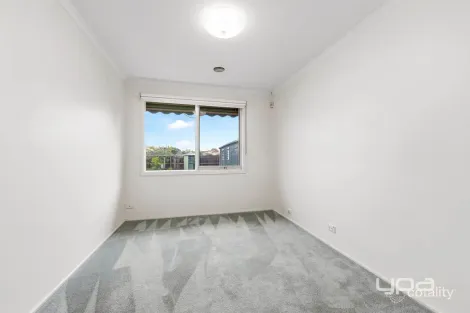 Property photo of 4 Waranga Crescent St Albans VIC 3021
