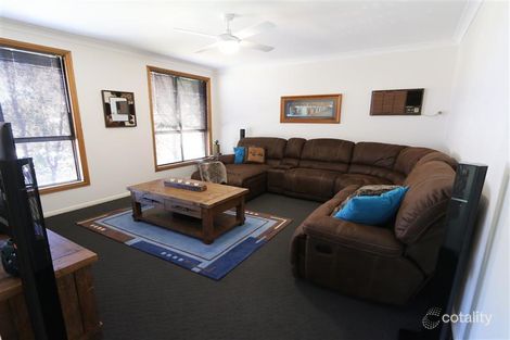 Property photo of 12 Acacia Circuit Hunterview NSW 2330
