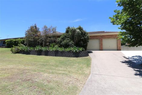 Property photo of 12 Acacia Circuit Hunterview NSW 2330